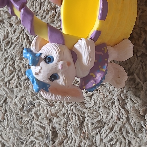 Hallmark 1991 Crayola Bunny Figurine - Bunny Easter Basket by Binney and Smith - Picture 9 of 9